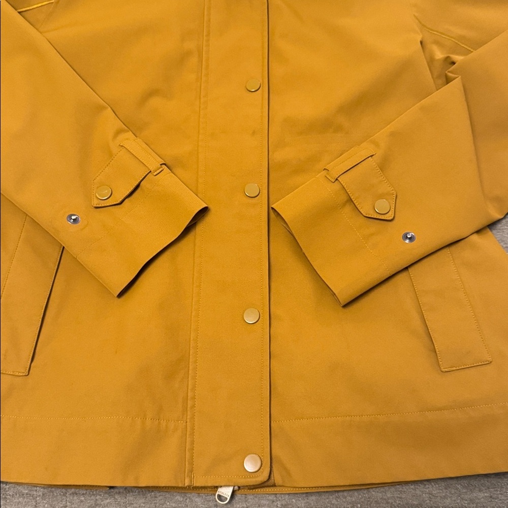 euc athleta rain out sutro trench in brass yellow - Picture 4 of 11